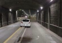 Tre incidenti nella notte: quattro feriti e un’auto ribaltata