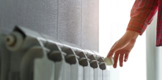 Bollette del gas, aumento del 26%: riscaldare casa può costare 1.016 euro